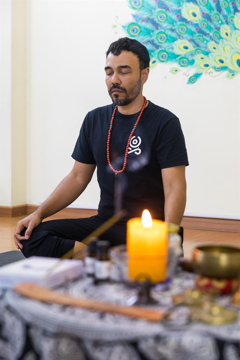 Personas en un taller 3